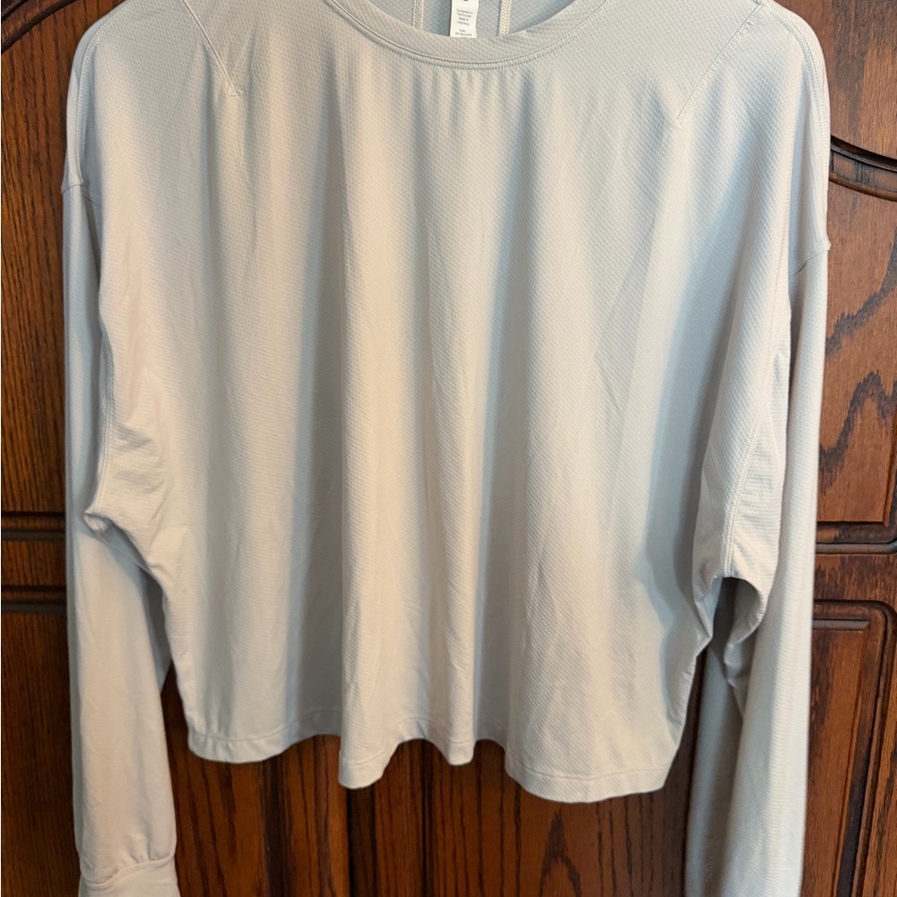 lululemon Swiftly Crop Long Sleeve Tee